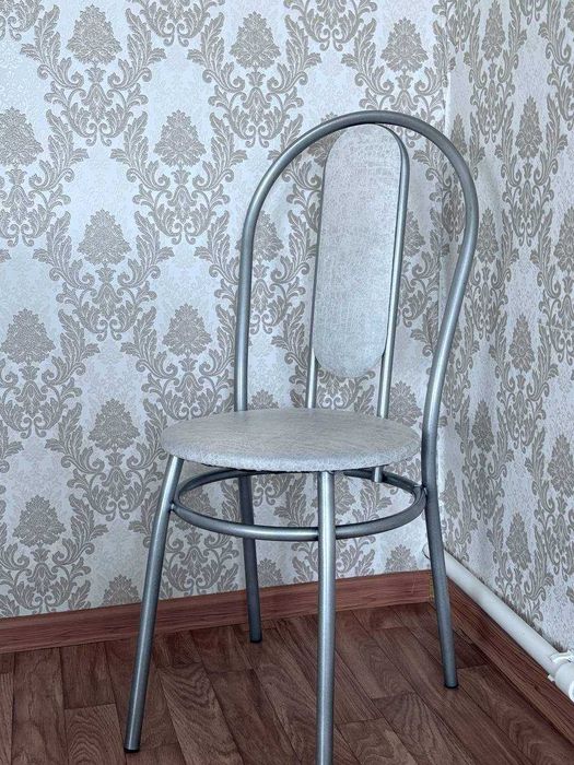 Продам стулья почти новые