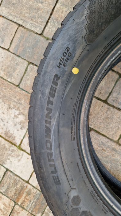 Anvelopa iarna 225 65 R 17 Falken