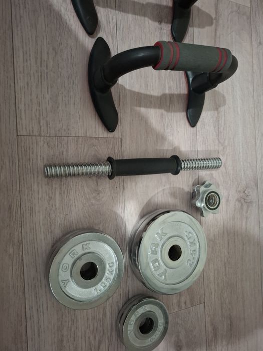 Гантелей почтий новий