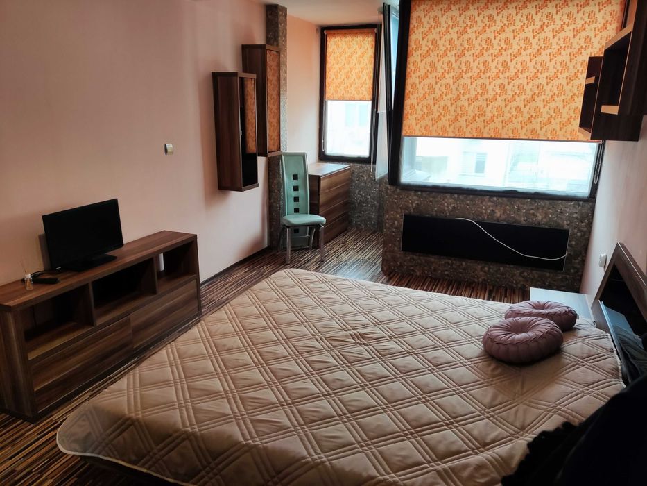 Собственик отдава под наем Двустаен апартамент в кв.Левски 1