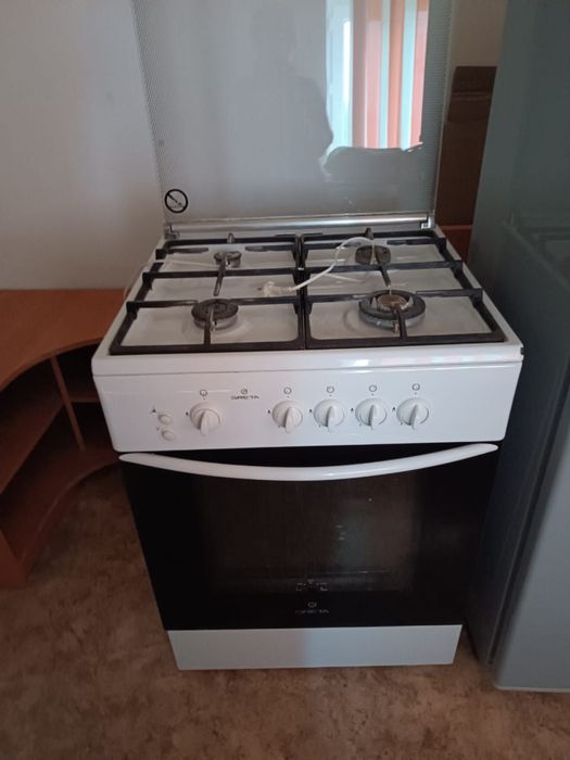 Продам газовую плиту
