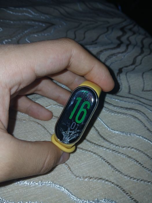 Mi Band 8 часики