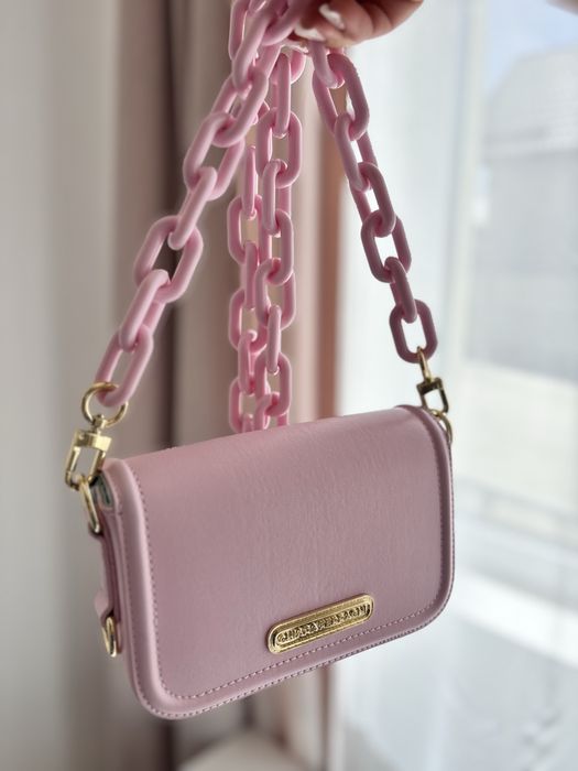 Geanta chiara ferragni