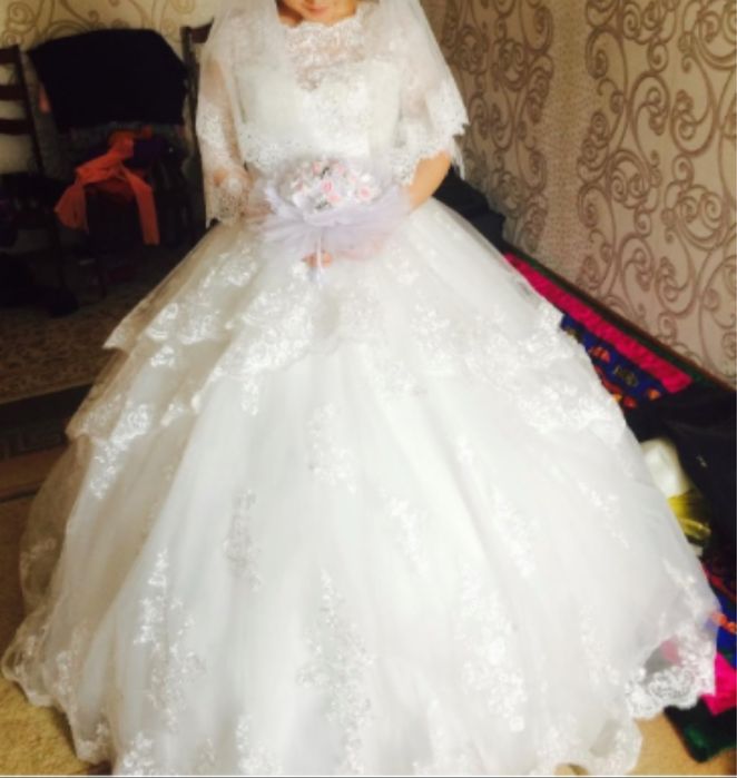 Продам свадебные платья