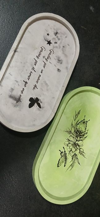 Aranjamente ceara ,cadouri ,cani si scrumiere incrustate cu pietre