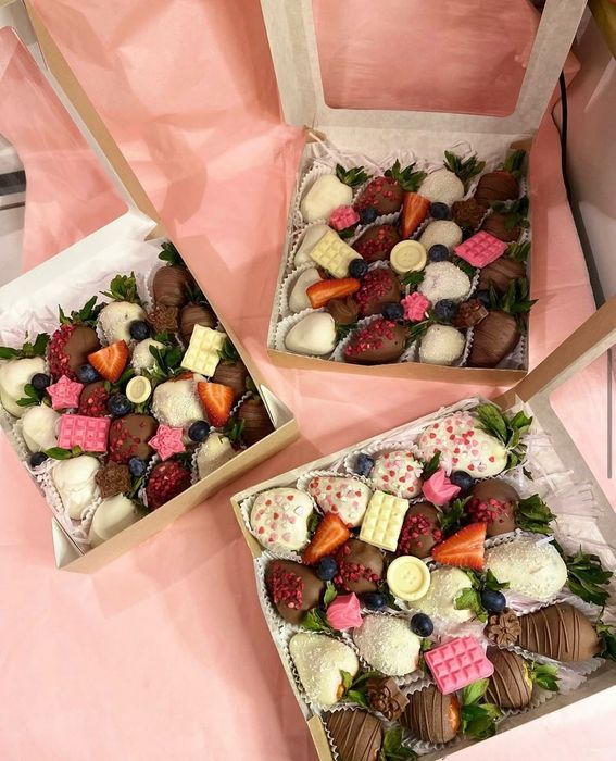 Клубника в шоколаде ,