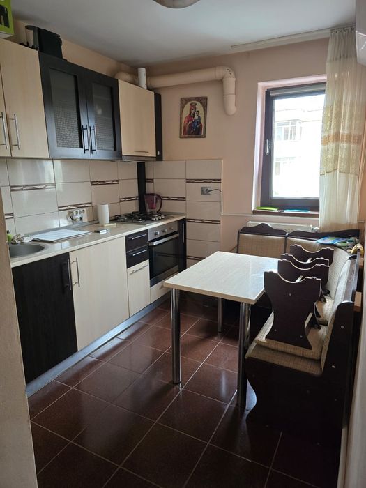 Garsoniera de închiriat sau de vânzare.