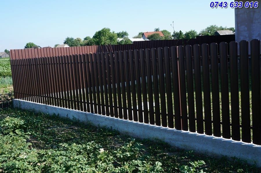 Executăm garduri tip jaluzea șipcă metalică si porti din fer forjat
_t