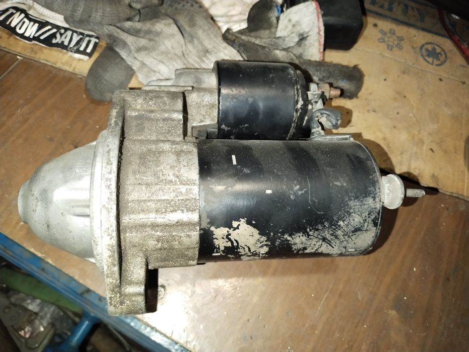 Продам Ауди 80 б4 по запчастям.