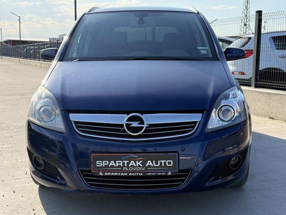 Opel Zafira 2.2Бензин* 150к.с* 2010г* 6+ 1Местен* Топ Състояние