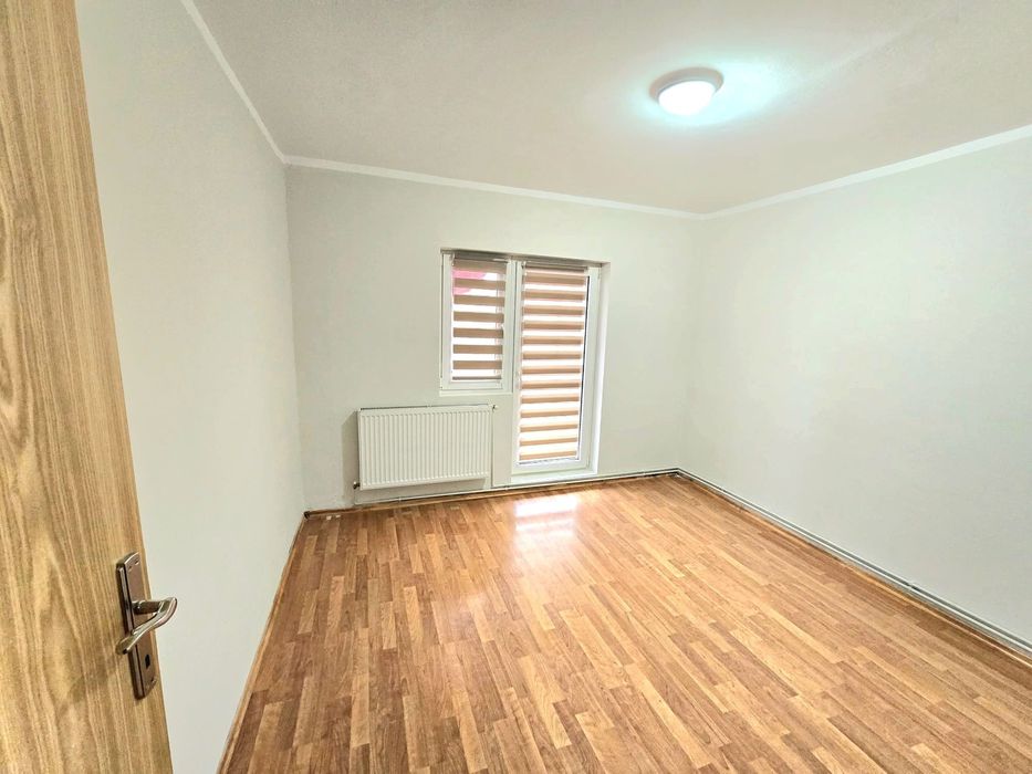 Proprietar vand apartament 2 camere- Soarelui