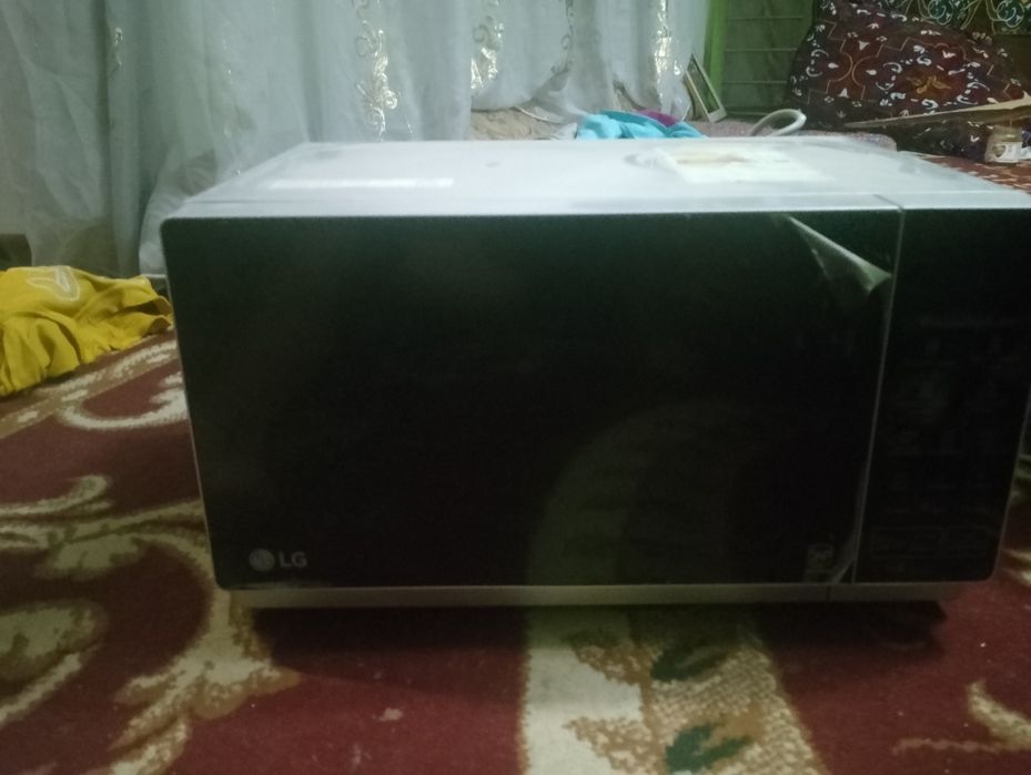 Микроволновая печь LG. С сенсорным экраном