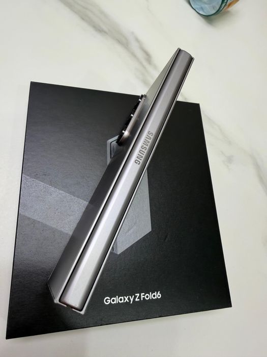 Samsung Galaxy Z Fold 6