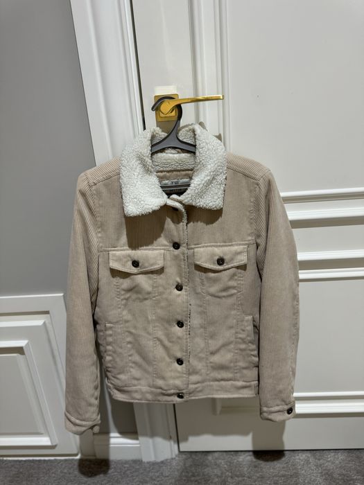 Короткая вильветовая куртка от Selfie, размер S в отличном состоянии