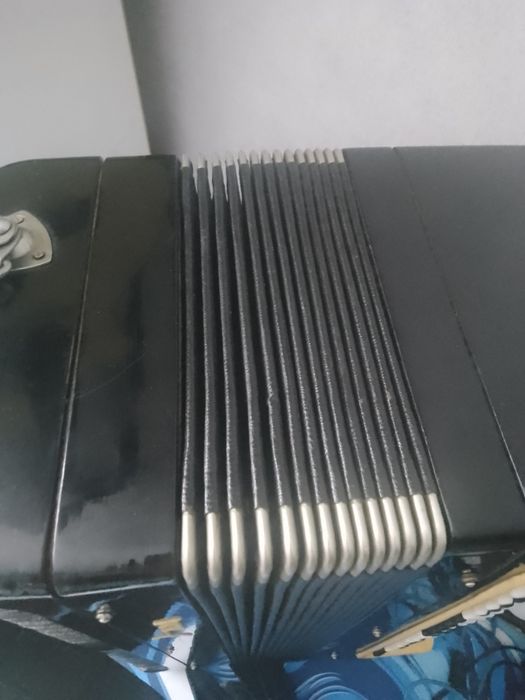 Баян продам в состоянии нового