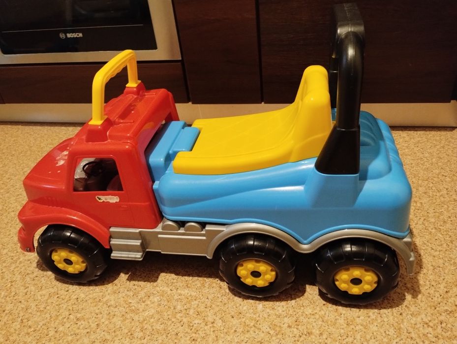 Толокар, ходунок машинка