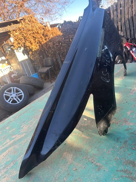 Левое переднее крыло. Lexus 460