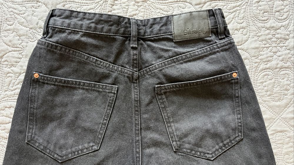 Черно дънки с висока талия