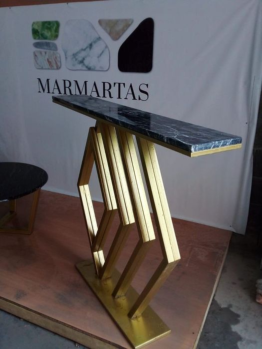 Мебел клнсол хайтек