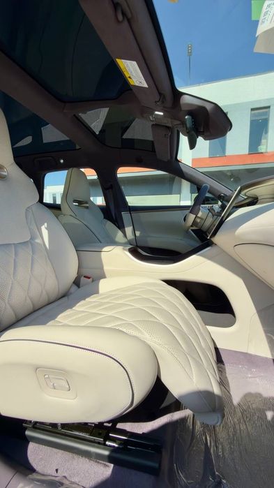 Avatr 11 (2025) — Yangi 0 km, 630 km masofa, Premium SUV!