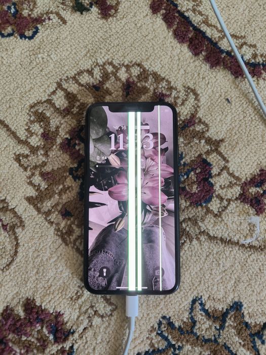 iPhone XS продам