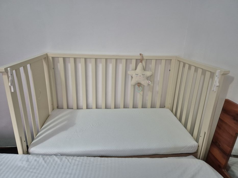 Pătuț bebe Azzurra – lemn, co-sleeping, bej, cu 2 saltele incluse