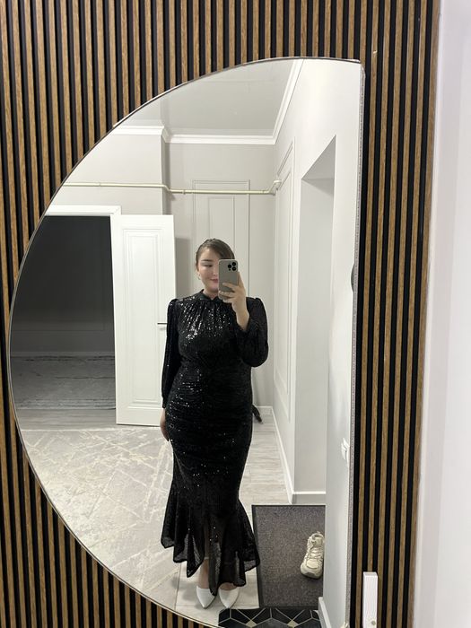 блестящее платье