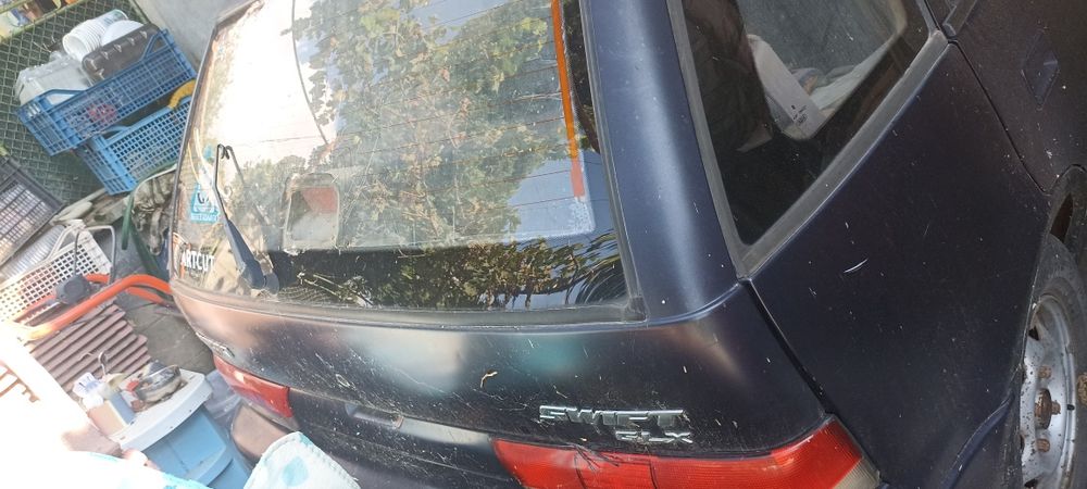 Suzuki swift 2001
