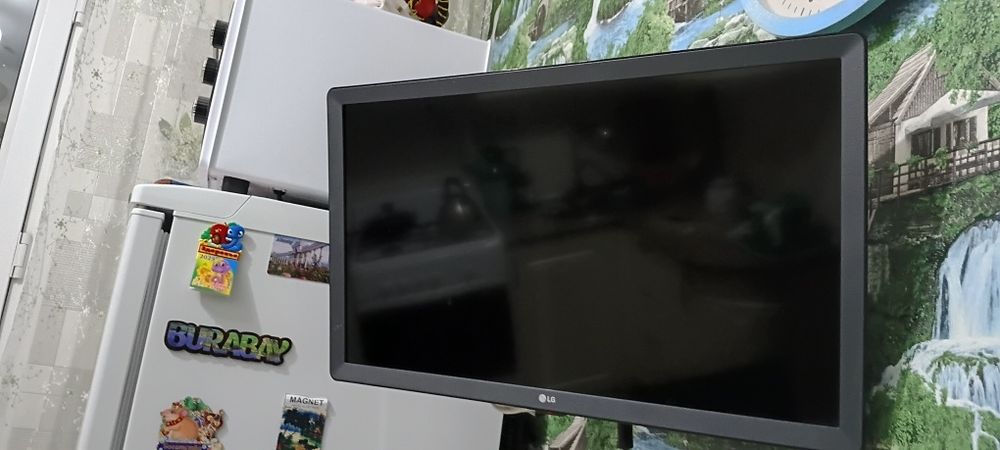 Телевизор LG 24 дюйма  Smart TV