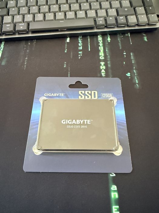 SSD 120 Gb NOU de la GigaByte