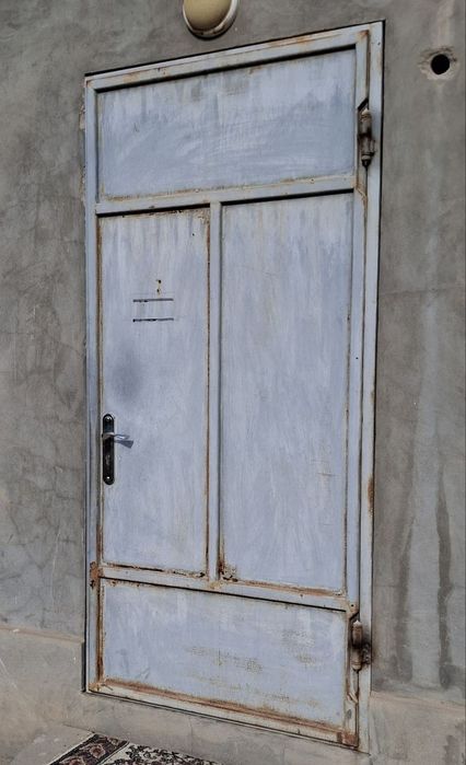 Продаётся железный двер
