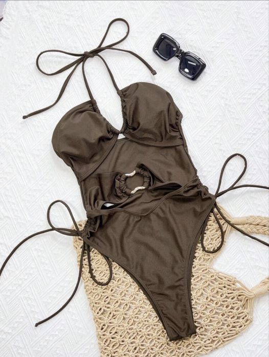 Costum de baie