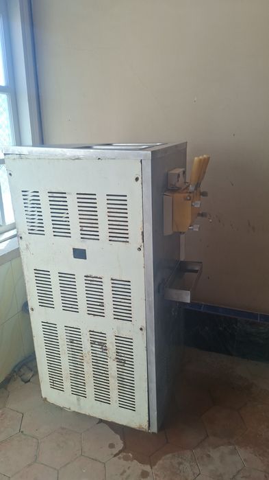 Frezer aparat sotiladi