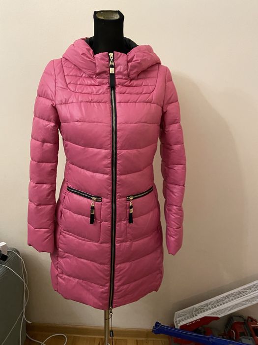 Продам пуховики (куртки )