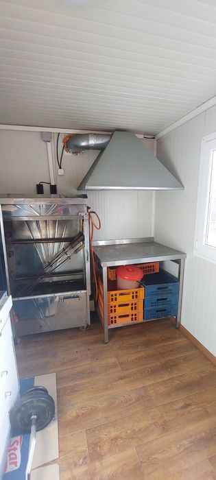 Продавам напълно оборудван павилион