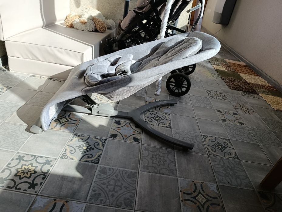 Детский шезлонг-качалка