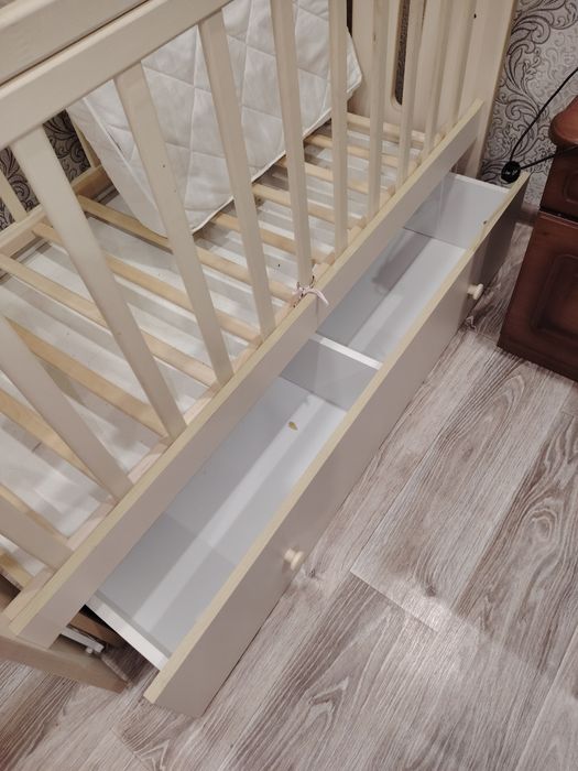 Продам кроватку детскую