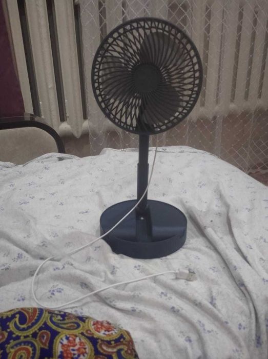 Продается  вентилятор настольный.