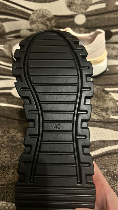 Обувь, абсолютно новая