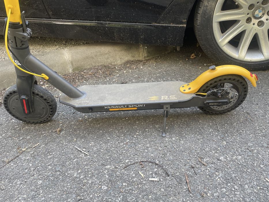 Trotineta electrica Renault Sport RS