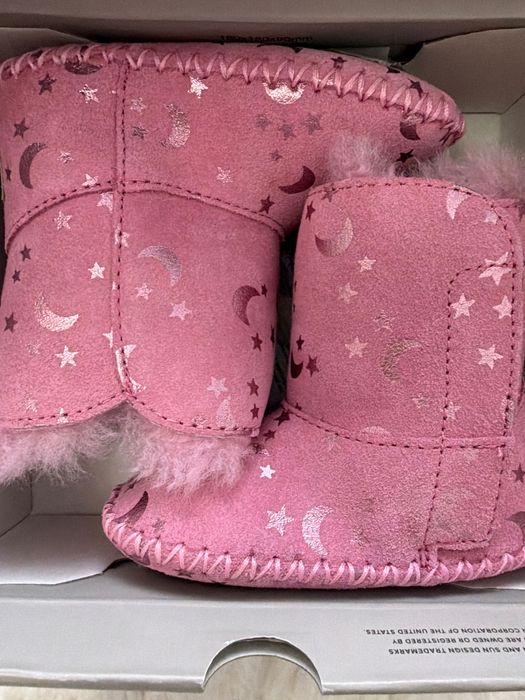 Ugg ботушки за бебе 6-12м оригинални