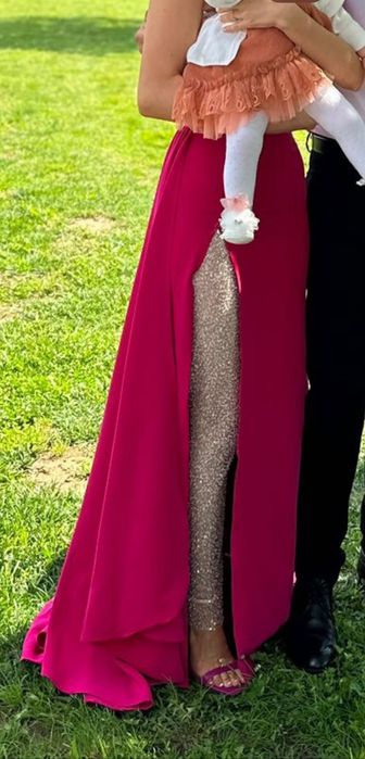 Rochie nașă, de asemenea este potrivită și pentru banchet