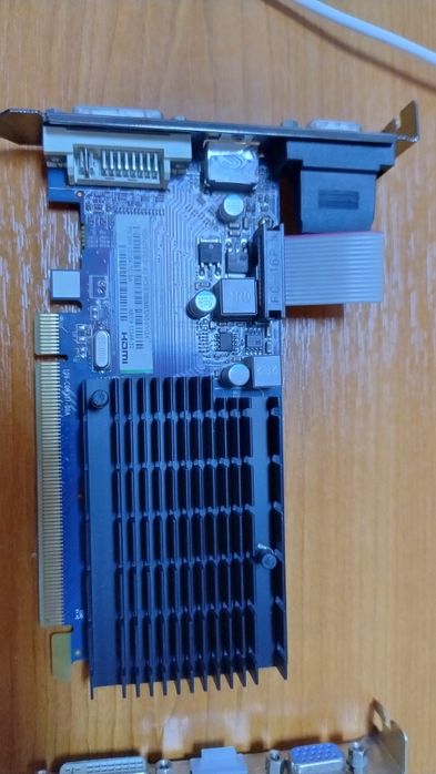 Placi grafice Radeon/GeForce