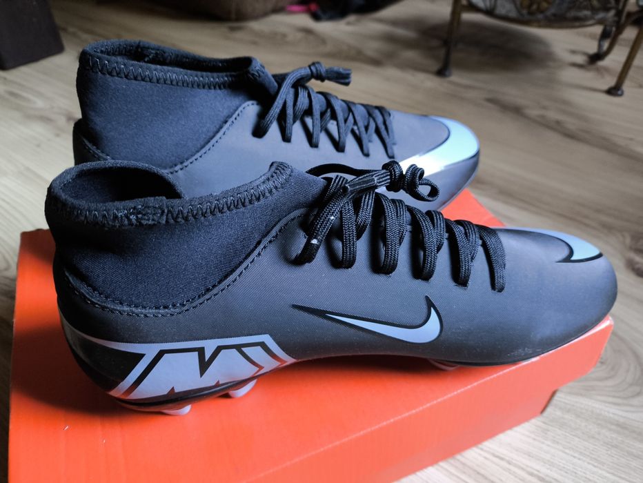 Футболни обувки Nike Mercurial Zoom Superfly 10 Club FG/MG