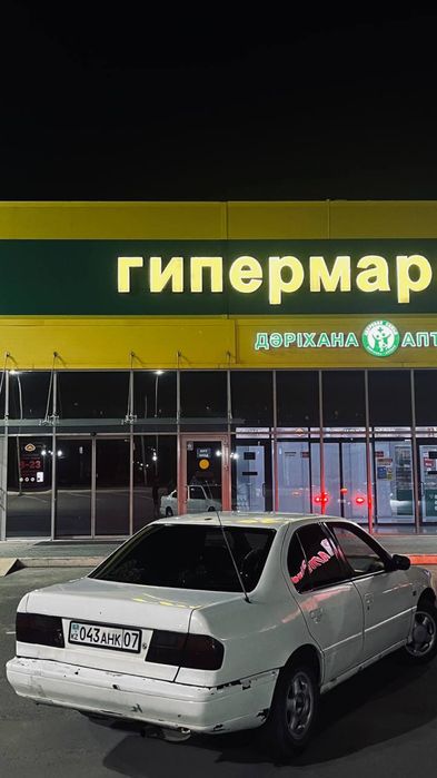 Nissan primera p10 1993г