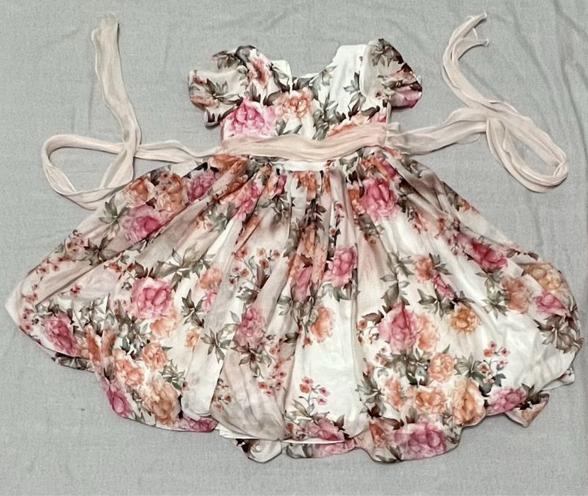 Плятья на девочку 7-8 лет