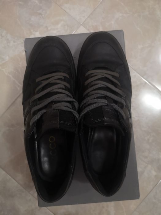 Мъжки обувки Ecco - кафяви и черни