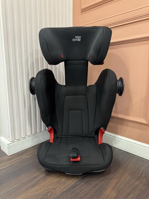 Продам автокресло britax Roemer KIDFIX2 S
