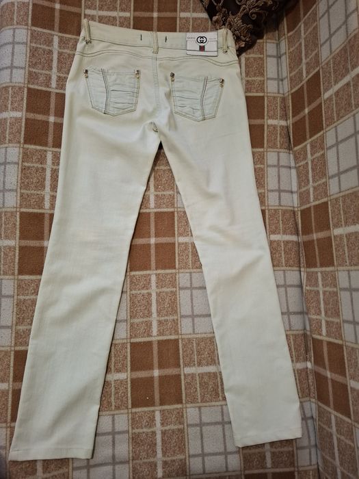 Джинсы в очень хорошем состоянии