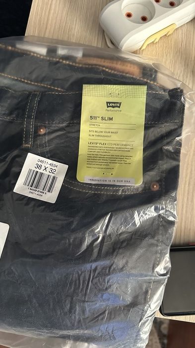 Джинсы Levi's 511 slim fit.38/32.